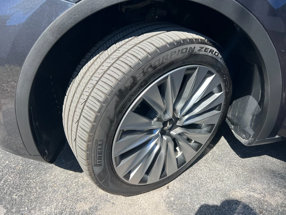 2024 Tesla Model Y - Image 10 of 21
