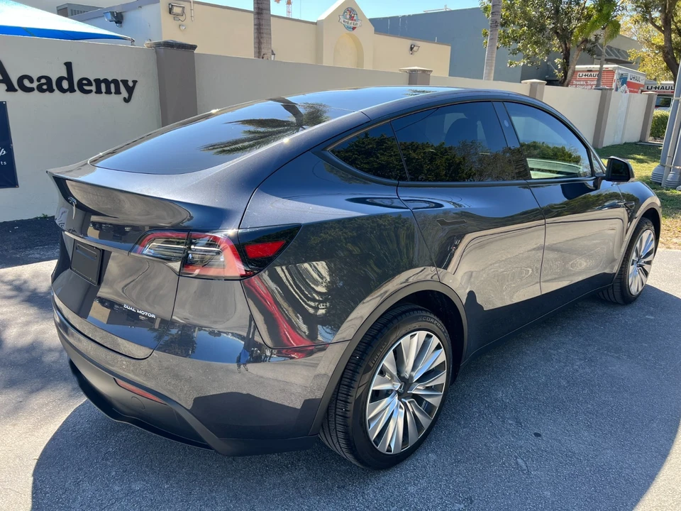 2024 Tesla Model Y - Image 8 of 21