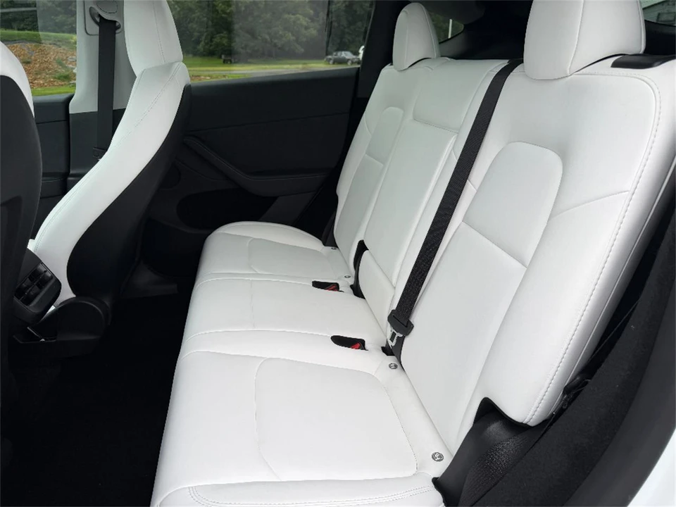 2024 Tesla Model Y - Image 21 of 31