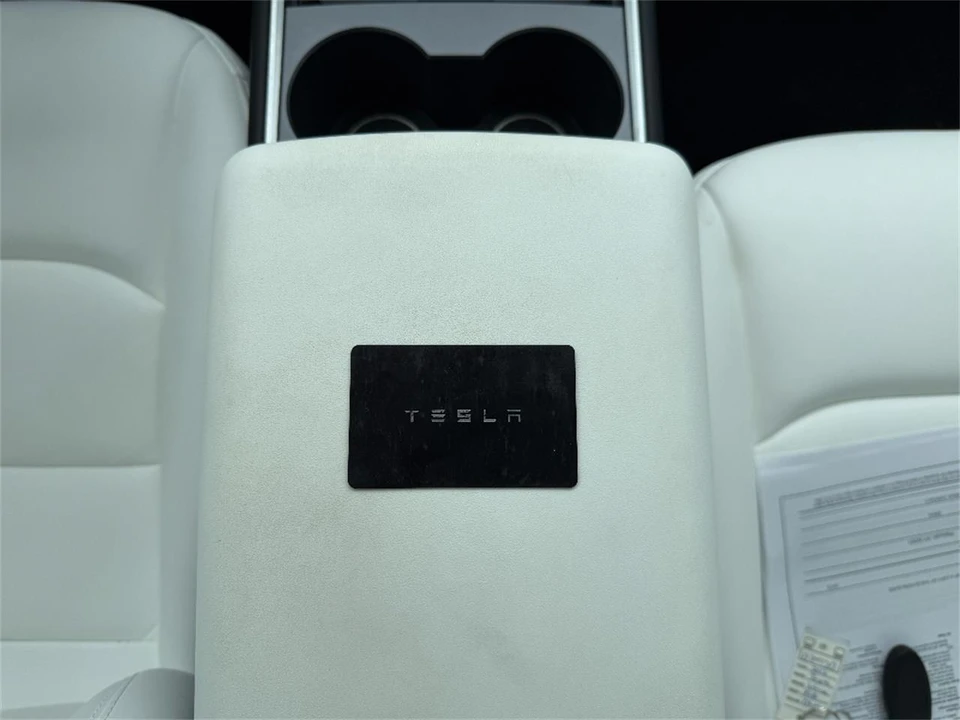 2024 Tesla Model Y - Image 26 of 31