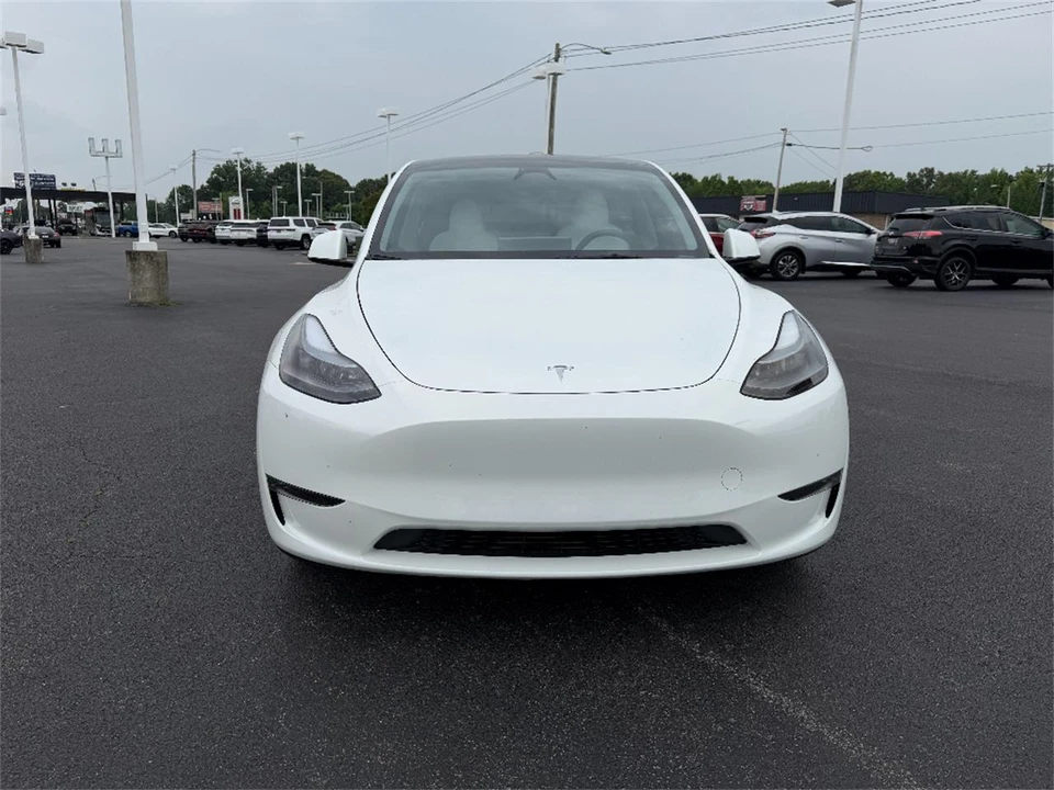 2024 Tesla Model Y - Image 3 of 31