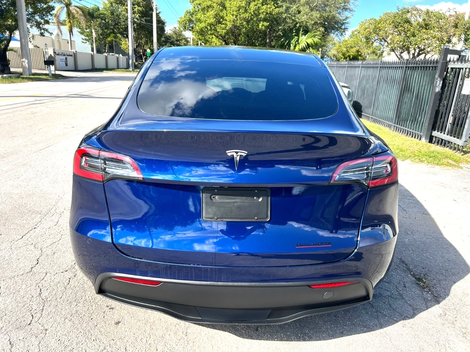 2024 Tesla Model Y - Image 7 of 21