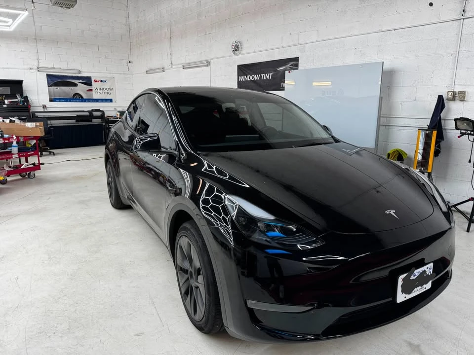 2024 Tesla Model Y - Image 2 of 3