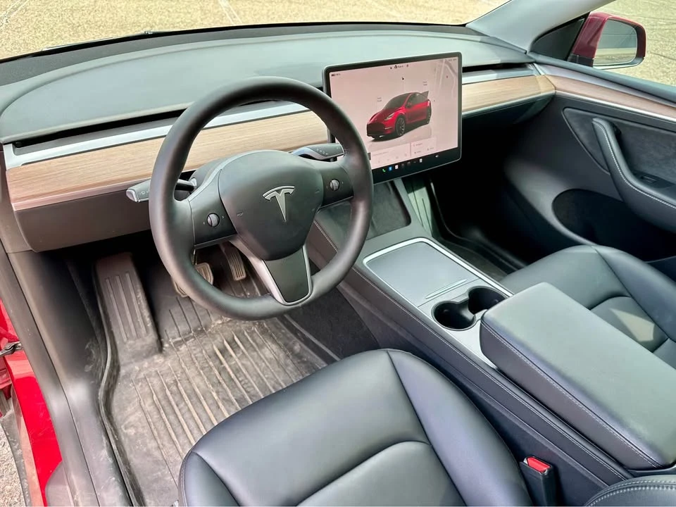 2024 Tesla Model Y - Image 10 of 12
