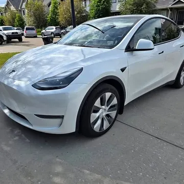 2024 Tesla Model Y Dual Motor Long Range AWD
