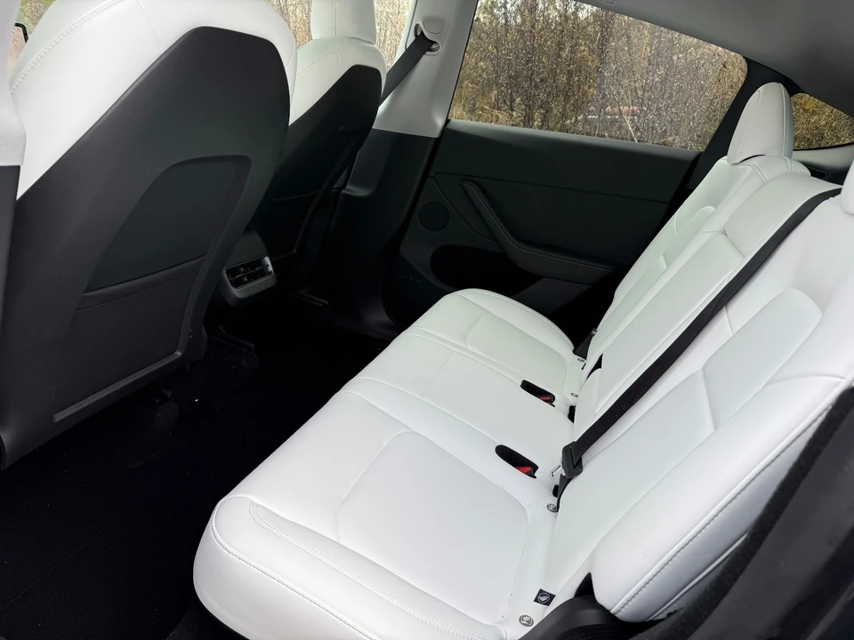 2024 Tesla Model Y - Image 15 of 18