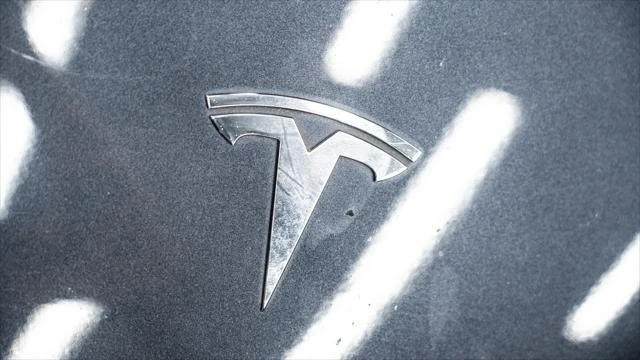 2024 Tesla Model Y - Image 15 of 21