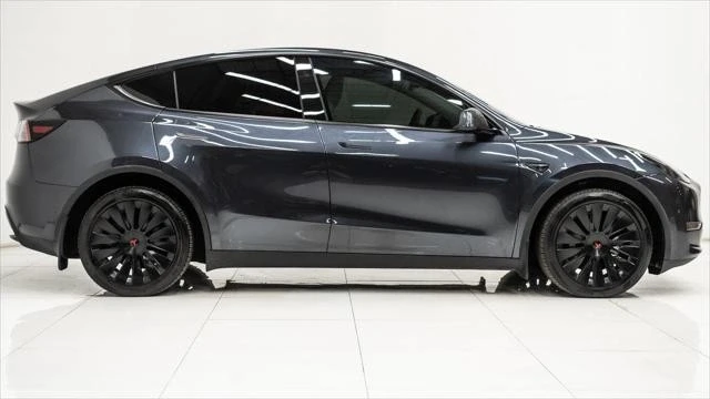 2024 Tesla Model Y - Image 11 of 21