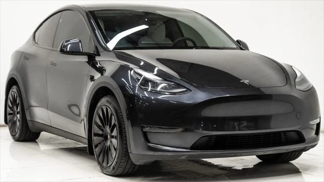 2024 Tesla Model Y - Image 9 of 21