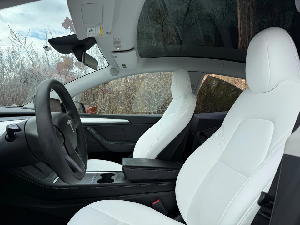 2024 Tesla Model Y - Image 9 of 20