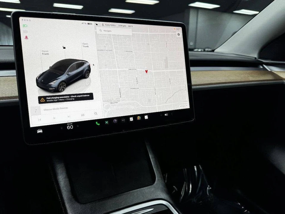 2024 Tesla Model Y - Image 25 of 31