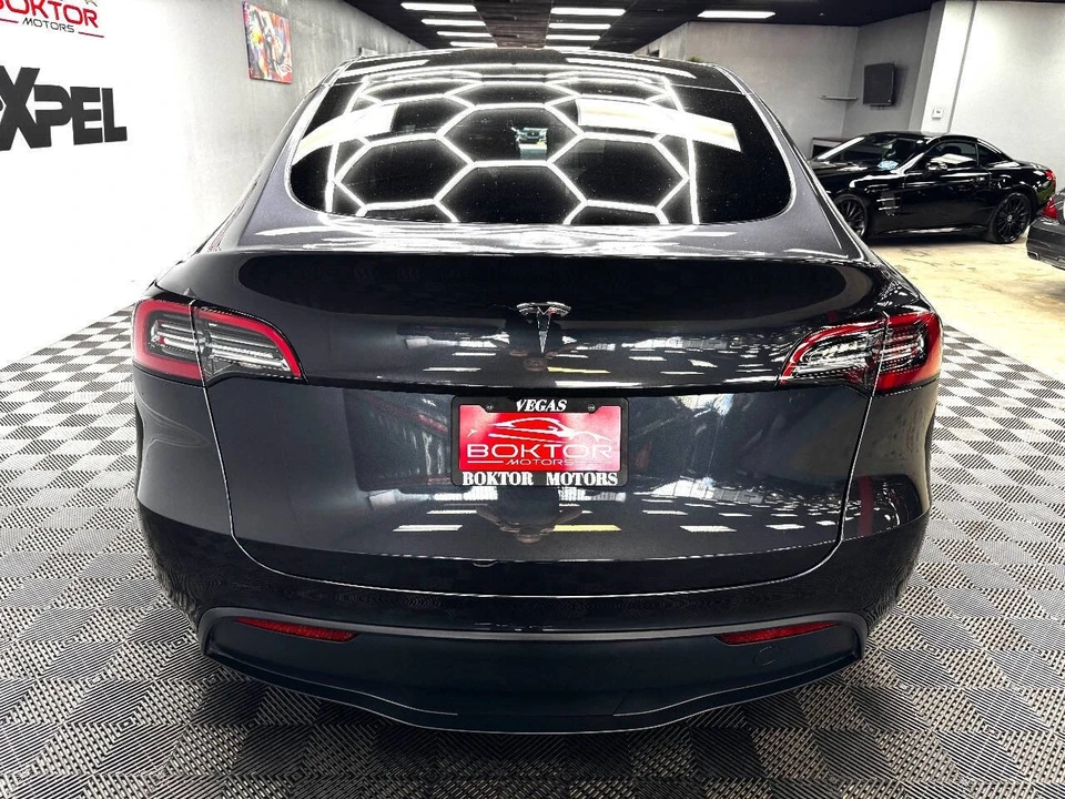 2024 Tesla Model Y - Image 11 of 21