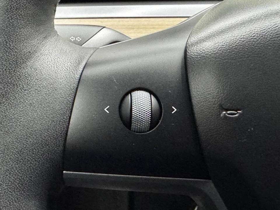 2024 Tesla Model Y - Image 30 of 31