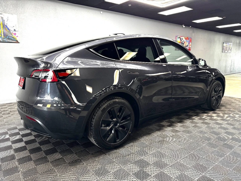 2024 Tesla Model Y - Image 13 of 21