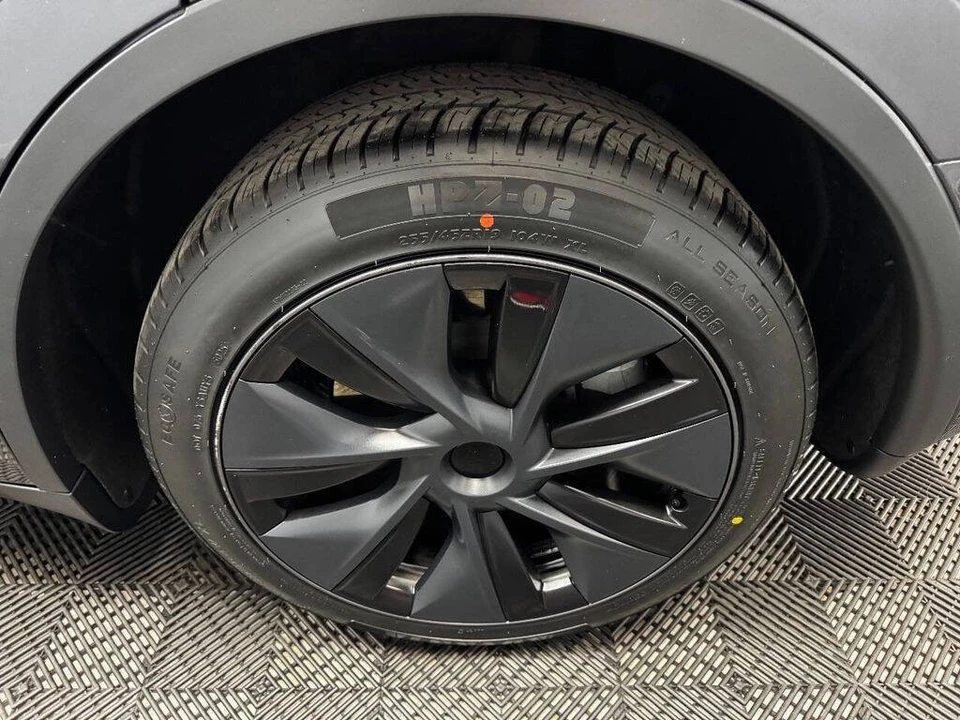 2024 Tesla Model Y - Image 20 of 31