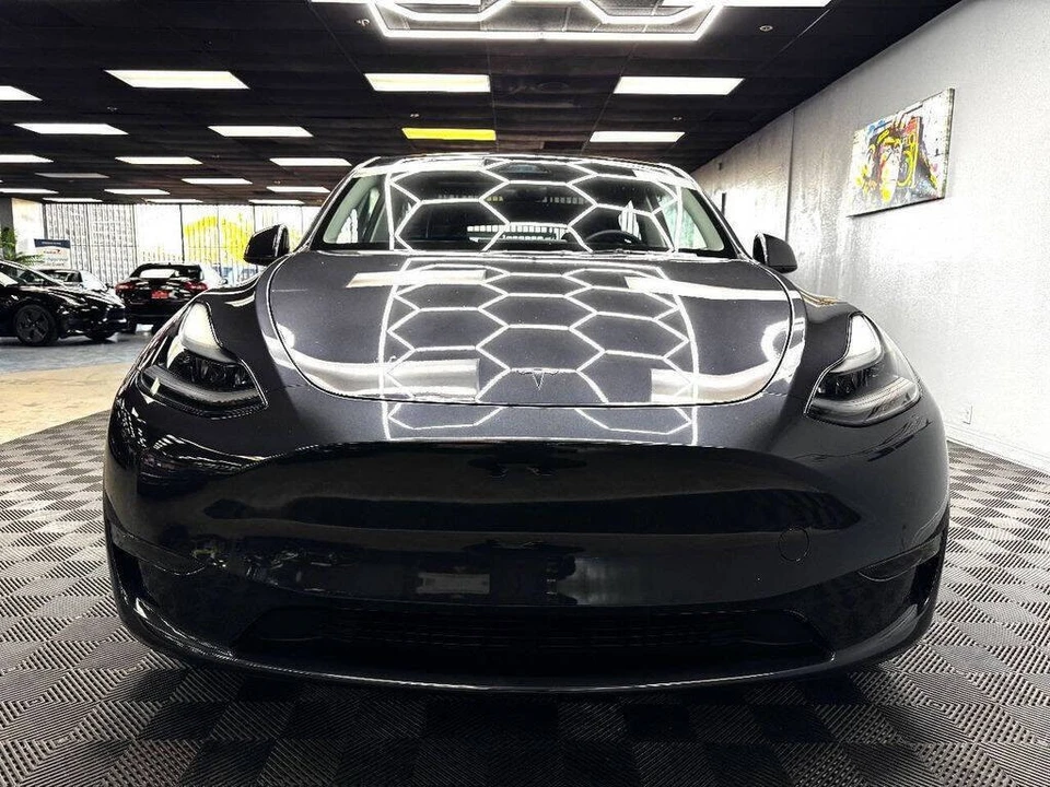 2024 Tesla Model Y - Image 4 of 31