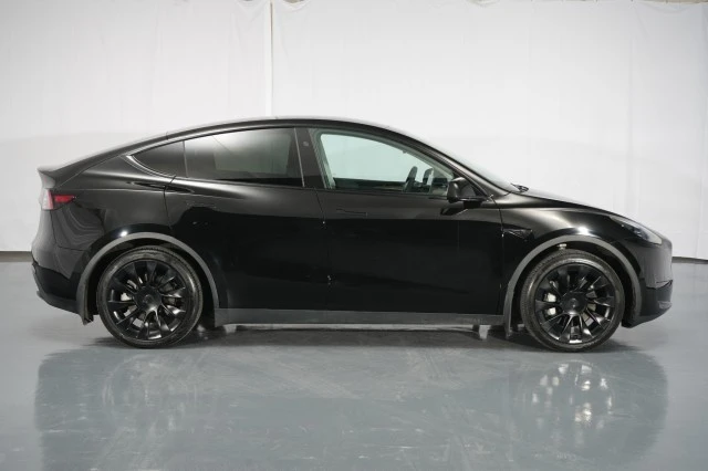2024 Tesla Model Y - Image 9 of 21