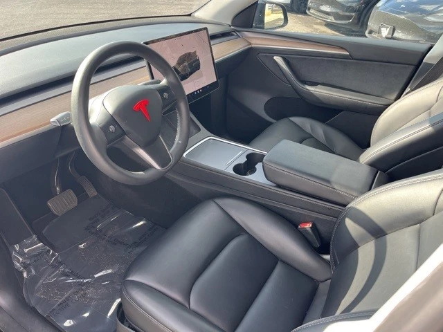 2024 Tesla Model Y - Image 10 of 21