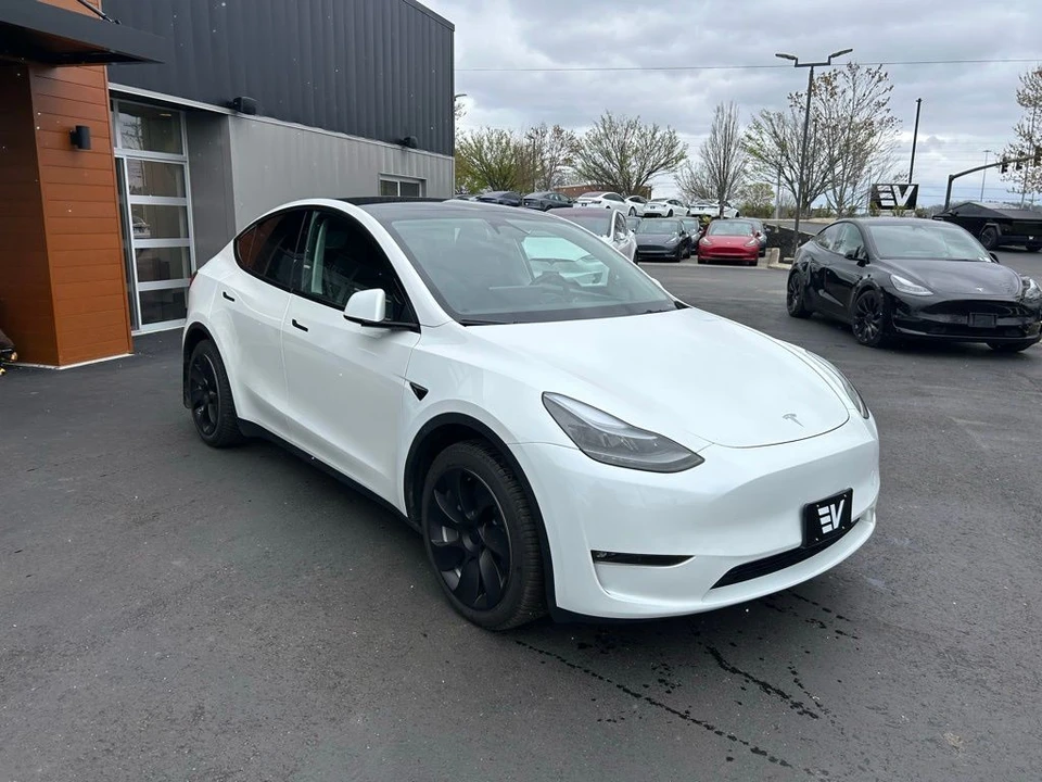 2024 Tesla Model Y - Image 4 of 19