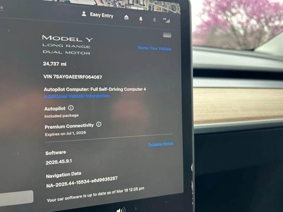 2024 Tesla Model Y - Image 18 of 19