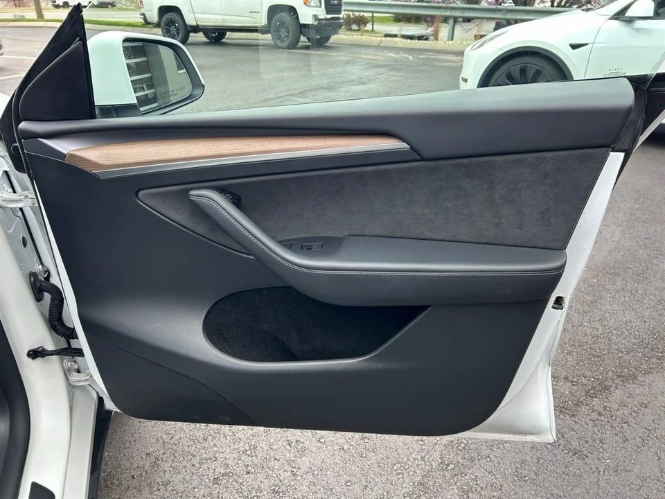 2024 Tesla Model Y - Image 12 of 19