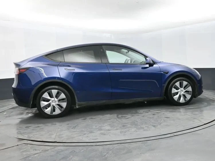 2024 Tesla Model Y - Image 4 of 12