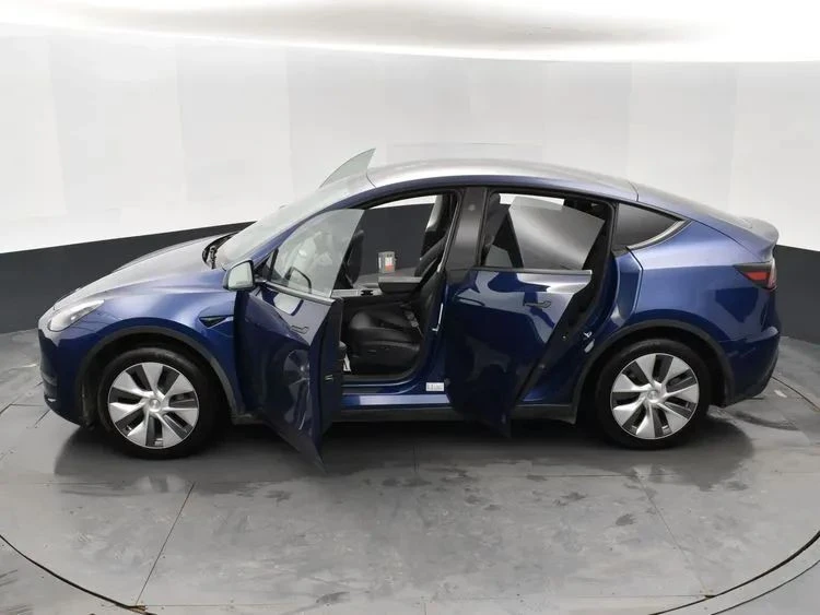 2024 Tesla Model Y - Image 7 of 12