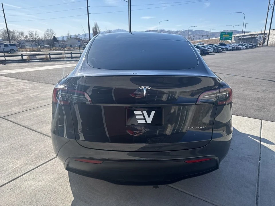 2024 Tesla Model Y - Image 7 of 21