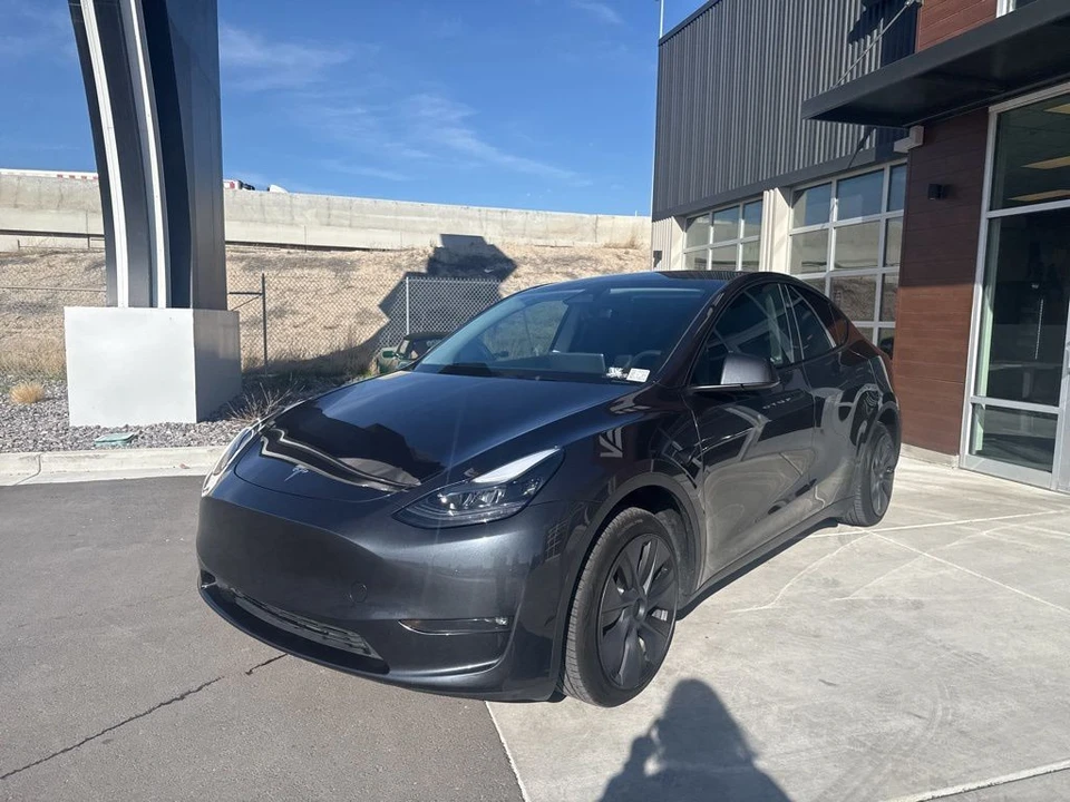 2024 Tesla Model Y - Image 4 of 21