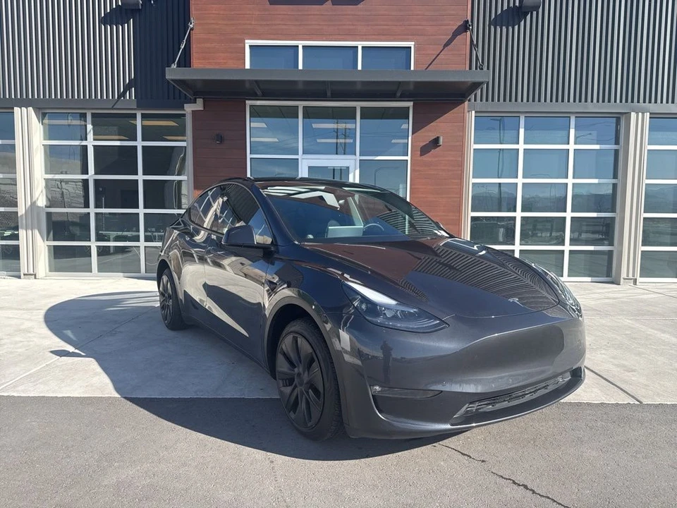 2024 Tesla Model Y - Image 2 of 21