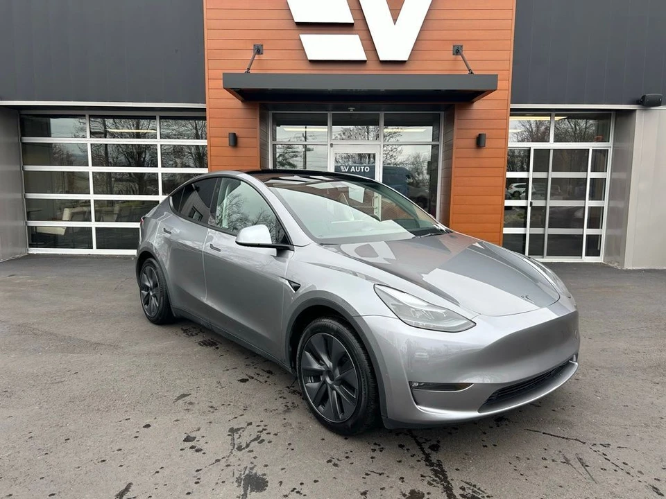 2024 Tesla Model Y - Image 3 of 17