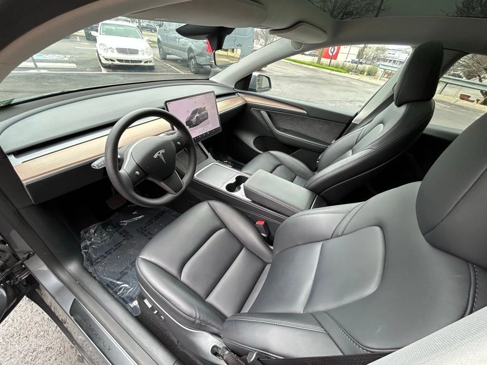2024 Tesla Model Y - Image 15 of 17