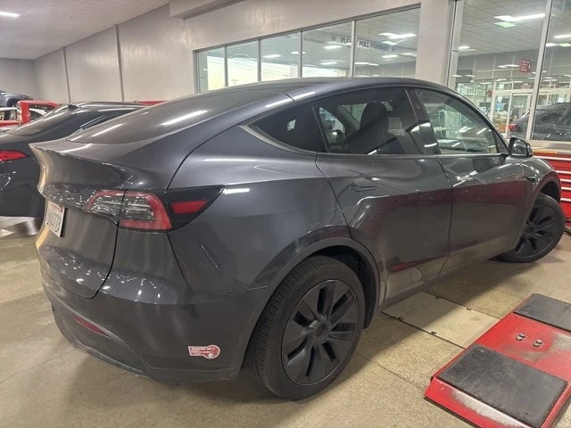 2024 Tesla Model Y - Image 2 of 10