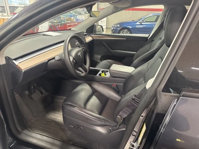 2024 Tesla Model Y - Image 5 of 10