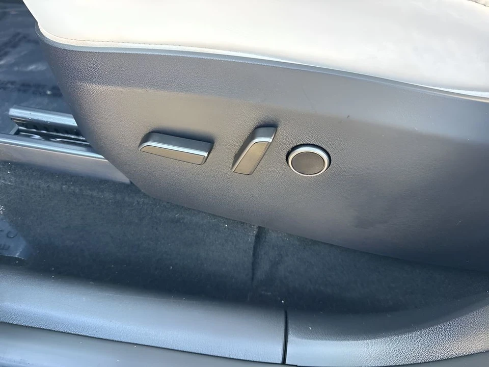 2024 Tesla Model Y - Image 9 of 12