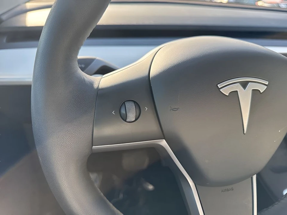 2024 Tesla Model Y - Image 15 of 21