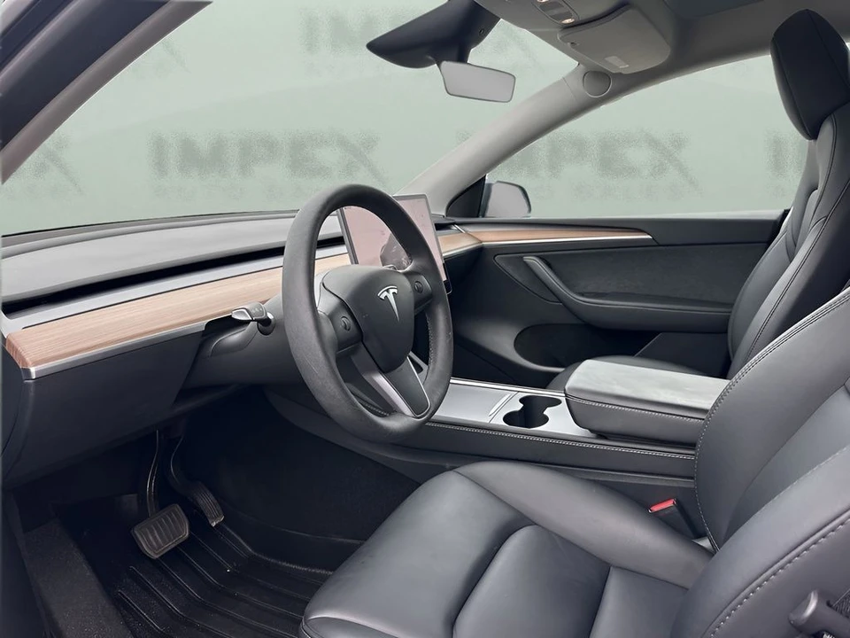 2024 Tesla Model Y - Image 9 of 12