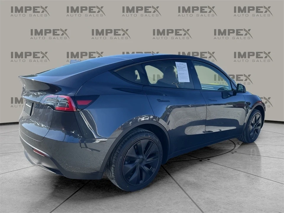 2024 Tesla Model Y - Image 5 of 12