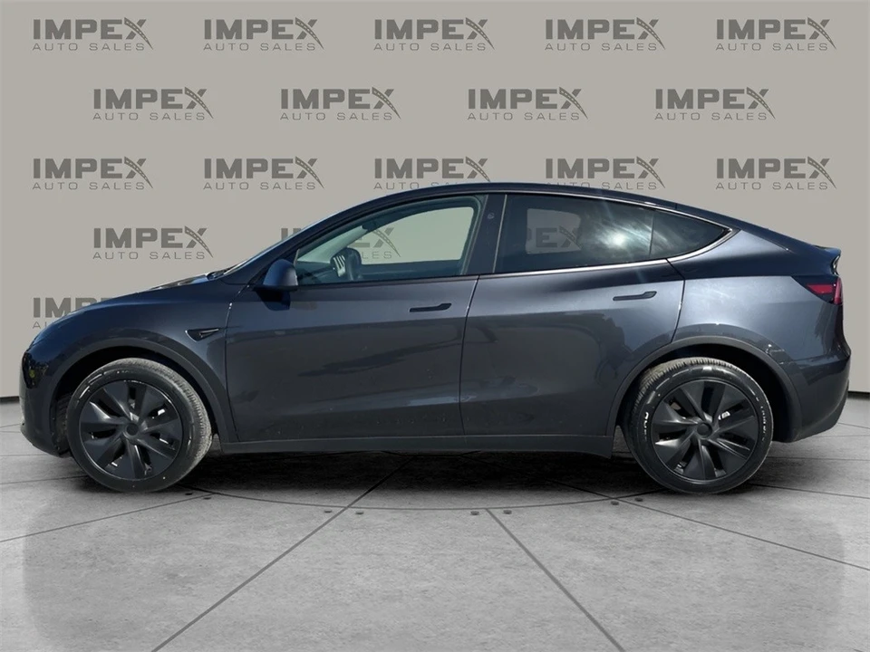 2024 Tesla Model Y - Image 2 of 12