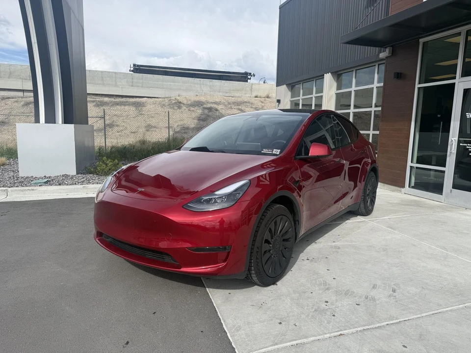 2024 Tesla Model Y - Image 4 of 27