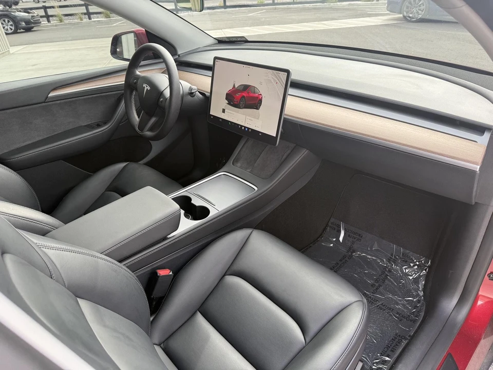 2024 Tesla Model Y - Image 23 of 27