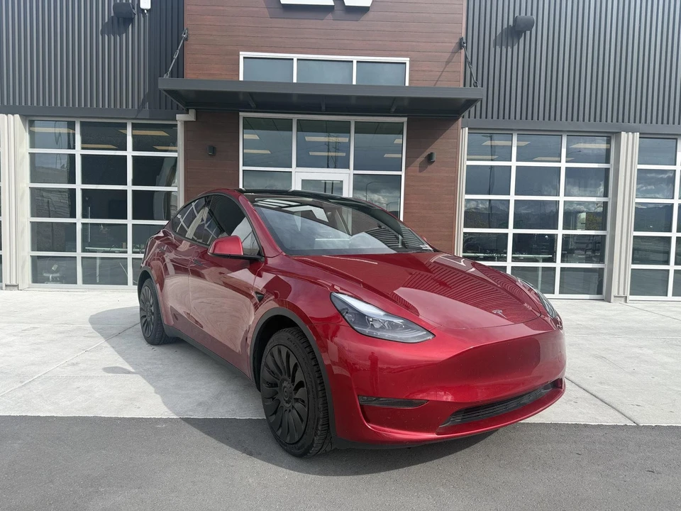 2024 Tesla Model Y - Image 2 of 27