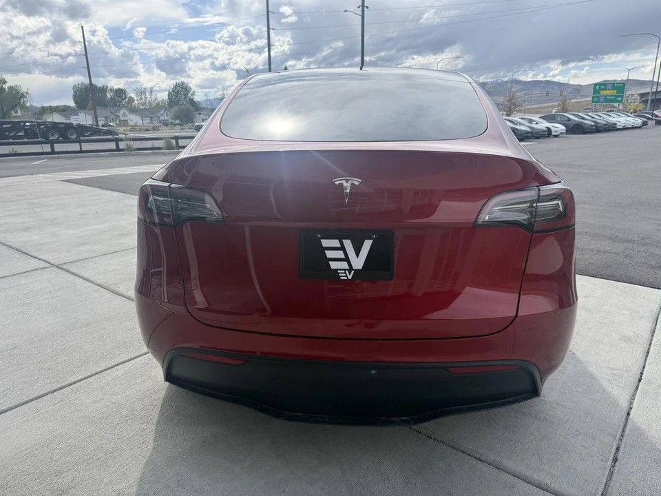 2024 Tesla Model Y - Image 7 of 27