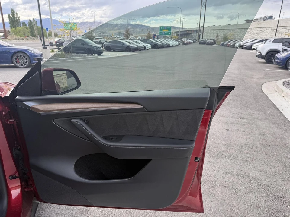 2024 Tesla Model Y - Image 22 of 27