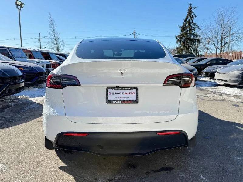 2024 Tesla Model Y - Image 6 of 12
