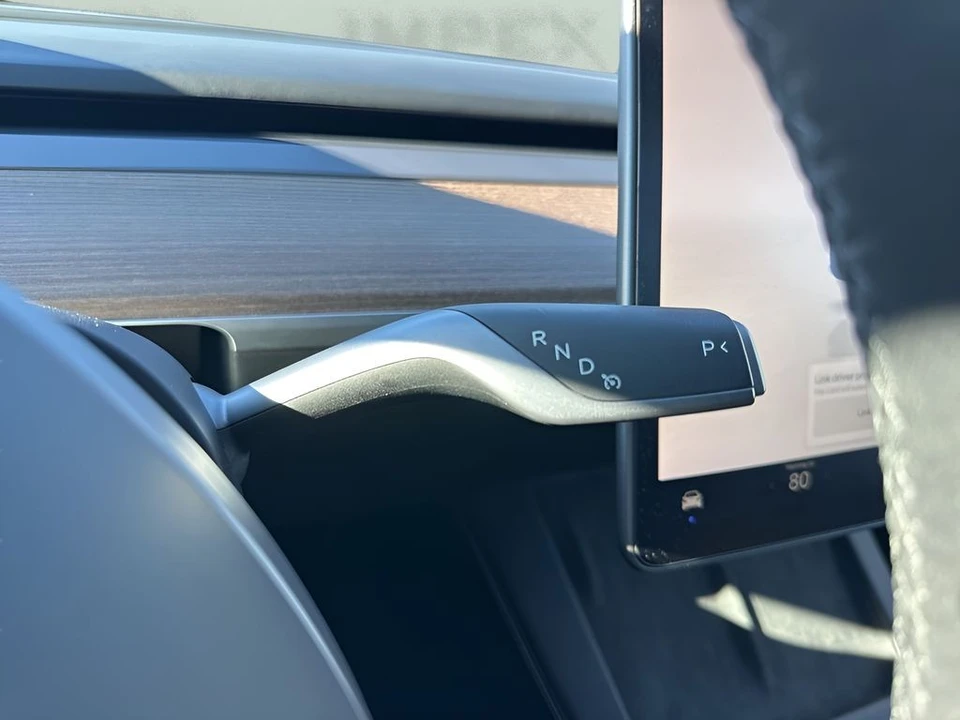 2024 Tesla Model Y - Image 17 of 21
