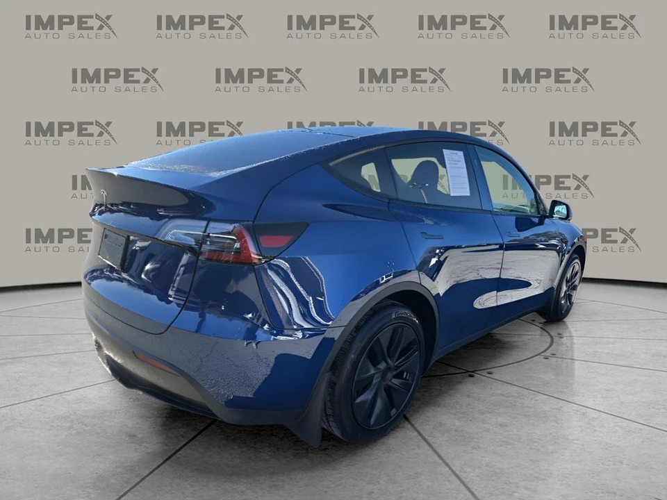 2024 Tesla Model Y - Image 5 of 21