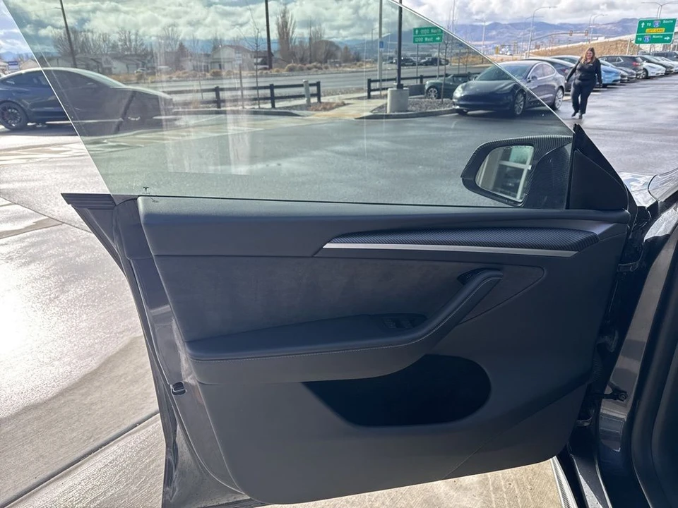 2024 Tesla Model Y - Image 10 of 21