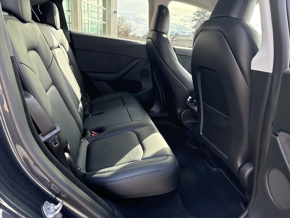 2024 Tesla Model Y - Image 19 of 21