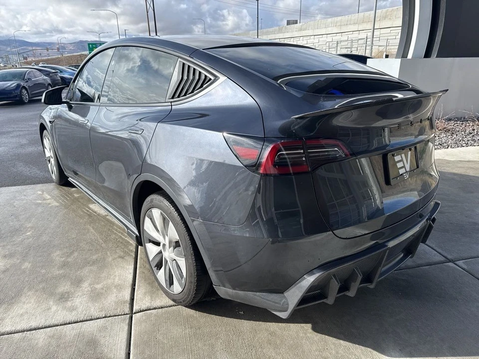 2024 Tesla Model Y - Image 6 of 21